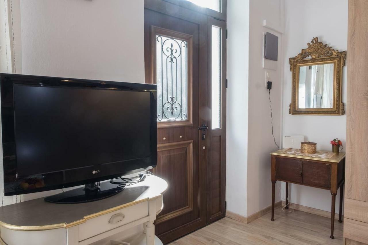 Luxury Suite Maria อายิโอสนิโกลาโอส ภายนอก รูปภาพ